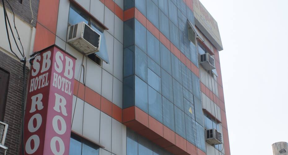 S.B Hotel, Chandigarh 4